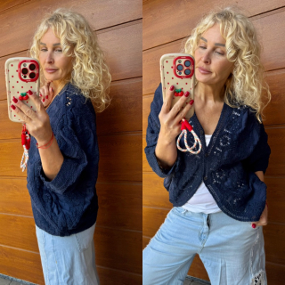 HÁČKOVANÝ NETOPÝŘÍ TOP TMAVĚ MODRÝ 